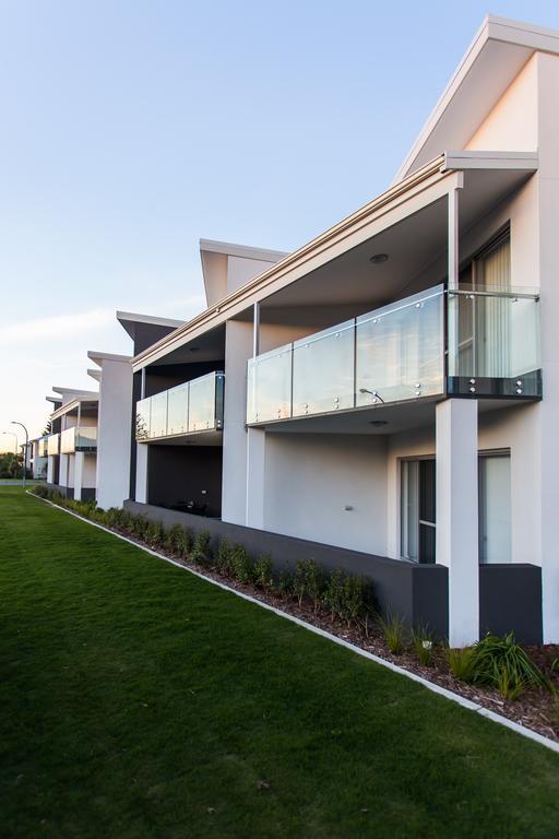 Reflections By Rockingham Apartments المظهر الخارجي الصورة